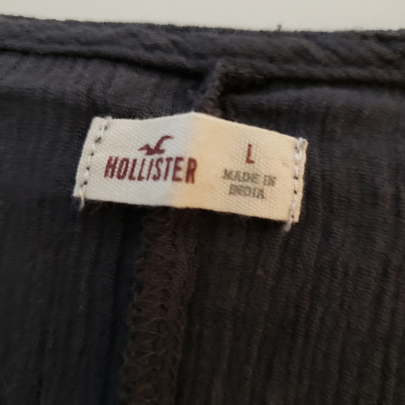 Hollister Size L Navy 3/4 Bell Sleeve Embroidered Cropped Blouse - Picture 2 of 10